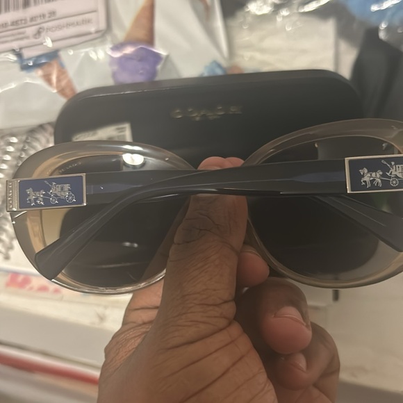 Coach sunglasses - Picture 2 of 6